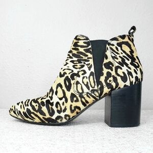 REPORT Signature Tippi Chelsea Booties Leopard Print Calf Hair US 7.5